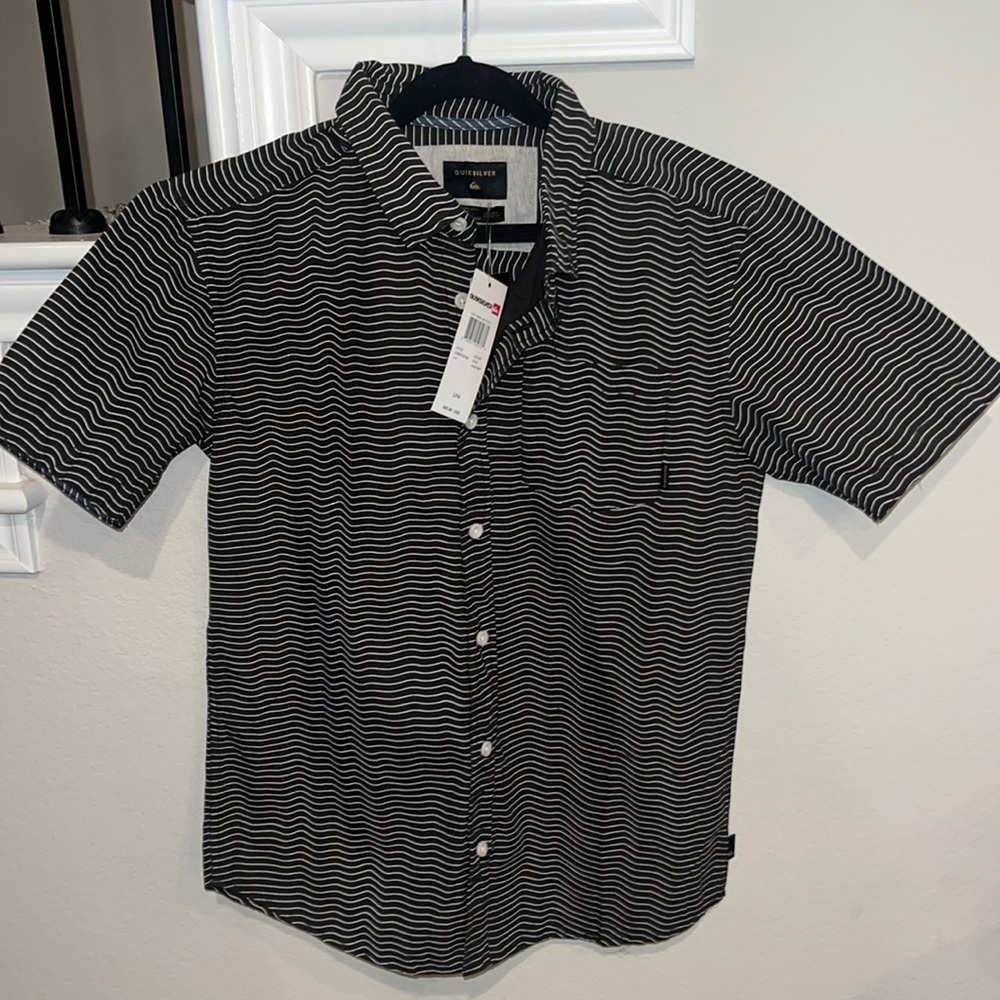 Quiksilver short sleeve shirt BNWT